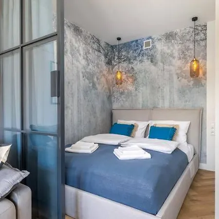 Ecru Luxurious Center Near Old Town Wwa10 Apartment *